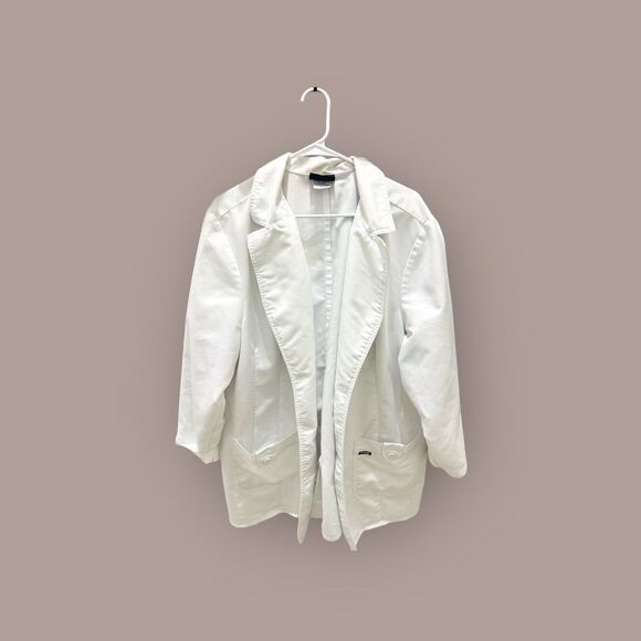 Grey's Anatomy Women's Lab Coat - Classic White, 31.5‎ Inches - Picture 1 of 6